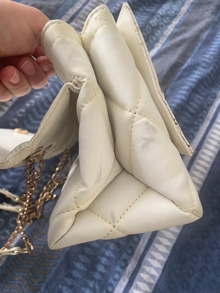Zincir Detaylı Beyaz Kadın Deri Çanta - Görsel 5