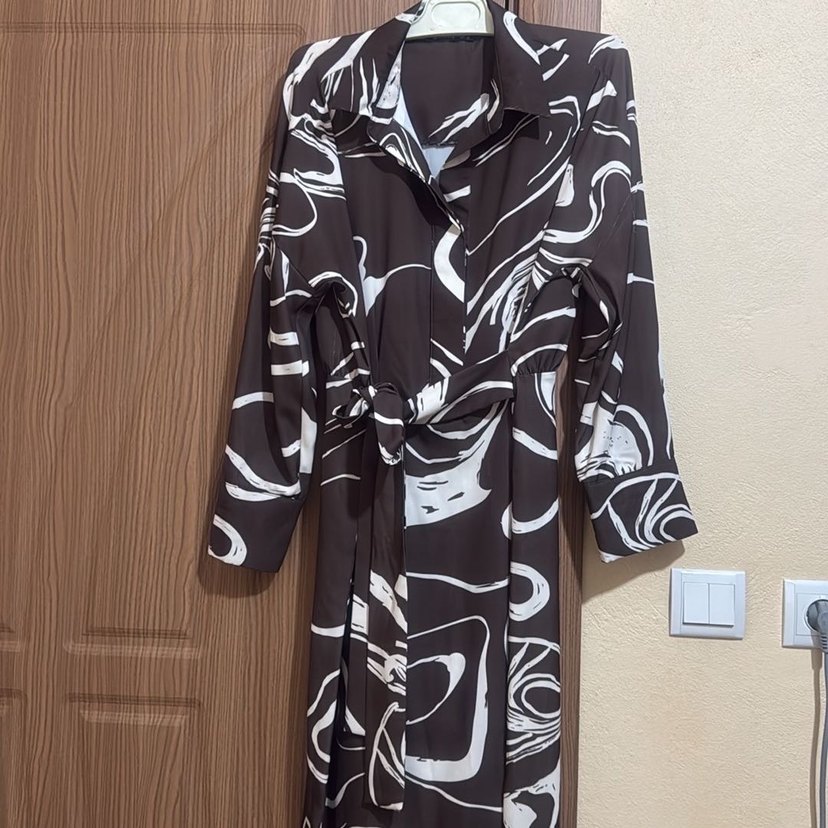 Kahverengi Batik Desenli Uzun Kadın Elbise - Görsel 2