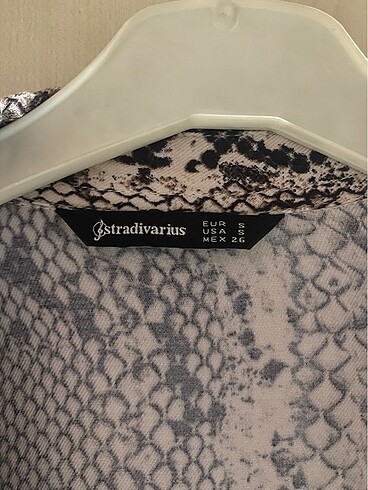 Stradivarius Stradivarius yılan desenli gömlek elbise