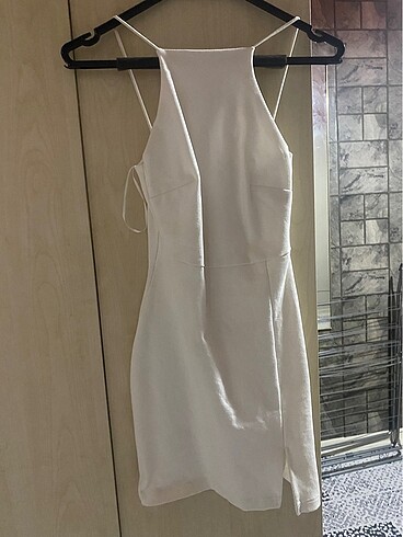 Stradivarius mini beyaz elbise