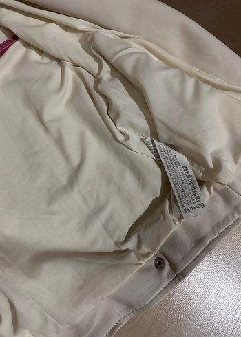 l Beden beyaz Renk Bershka Beyaz Kemerli Kısa Deri Kadın Ceket