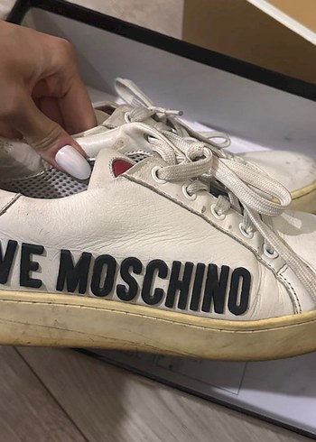 Love Moschino ürünü