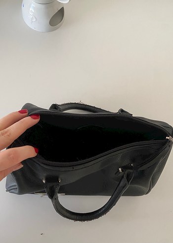 Parlak Siyah Deri Kadın Çanta - Görsel 2