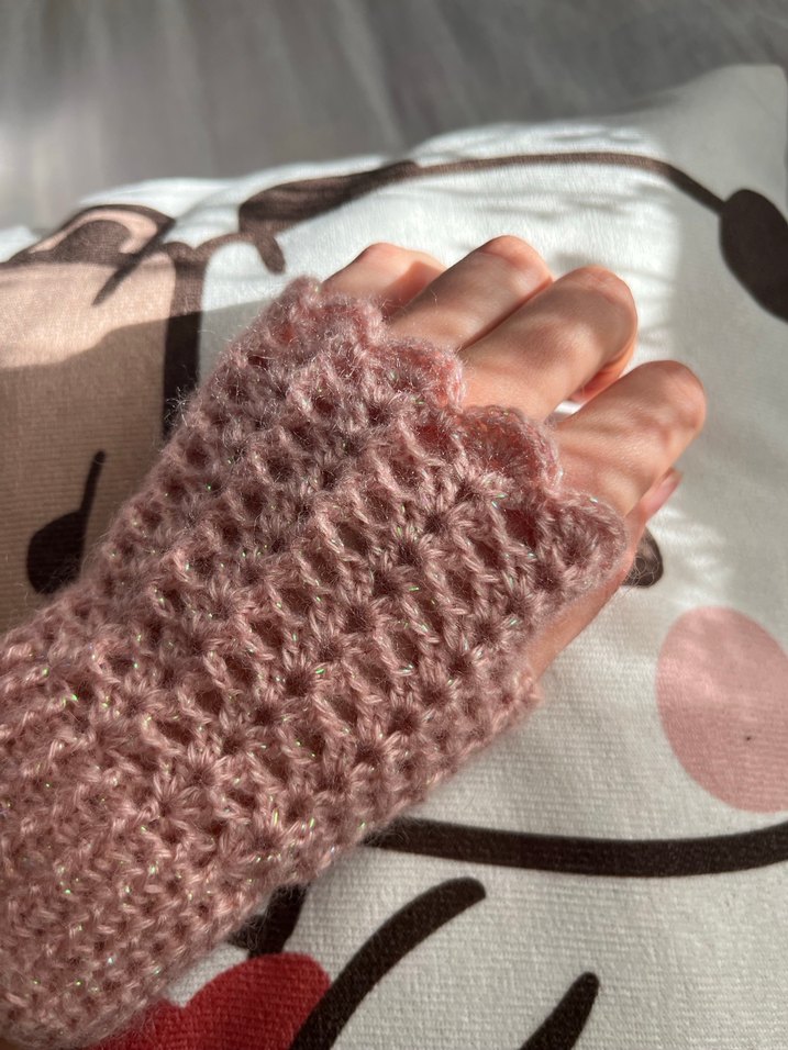 Dantel Detaylı Pembe Örgü Eldiven - Görsel 3