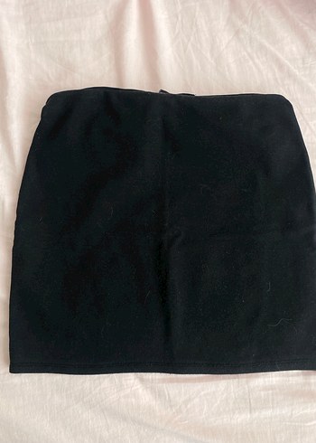 Siyah Yırtmaçlı Mini Etek - Görsel 2