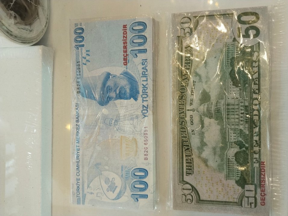 Beyaz Hediye Paketi İçinde Sahte Para 50 li deste - Görsel 5