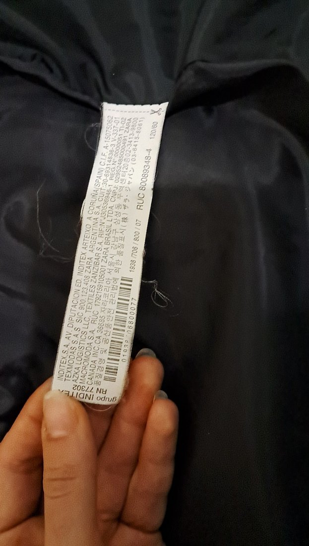 Kız Çocuk Siyah Kürklü Kapüşonlu Mont - Görsel 4