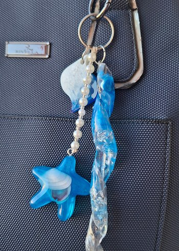 Mavi Zincir Detaylı Kadın Anahtarlık - Görsel 2