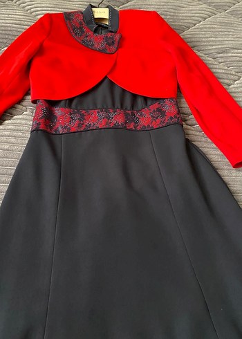 Aidan Mattox Standart Beden