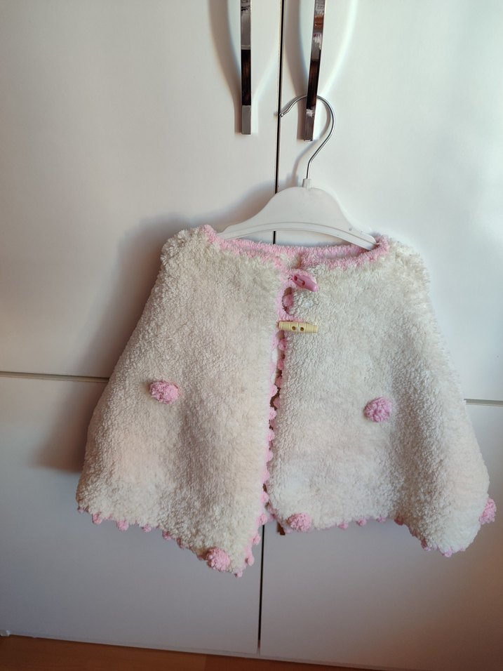 Kız Çocuk Beyaz Örgü Panço - Görsel 5