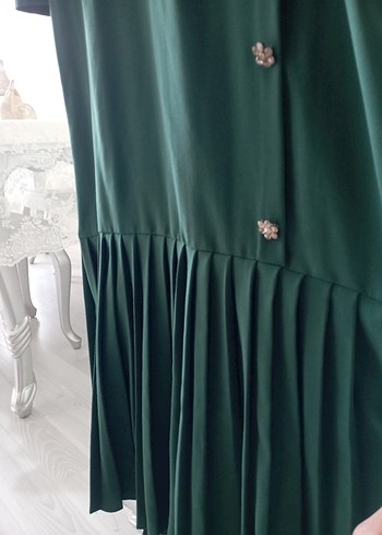 Yeşil Elbise - Görsel 2
