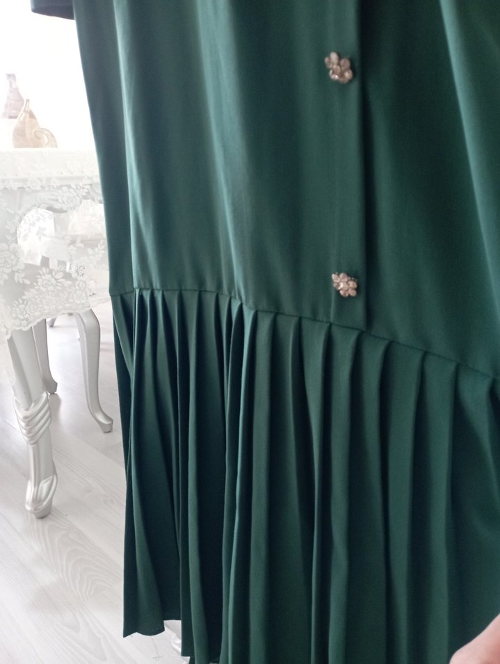 Yeşil Elbise - Görsel 2