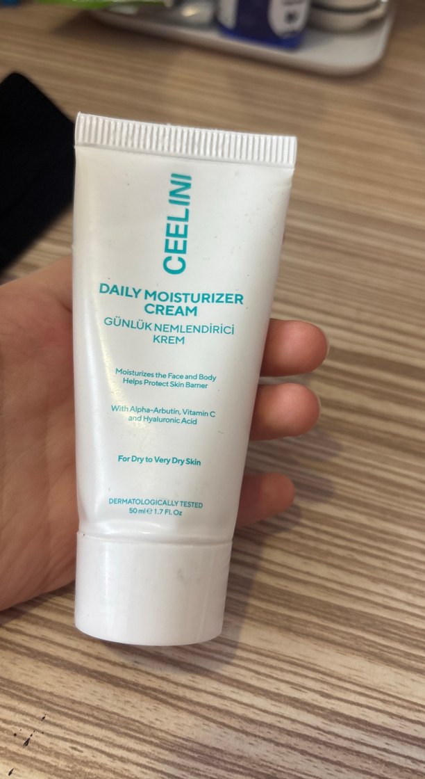 50 SPF Güneş Koruyucu ve Nemlendirici Krem - Görsel 2