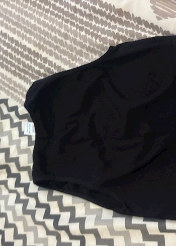 Siyah V Yakalı Kemerli Kadın üst - Görsel 3