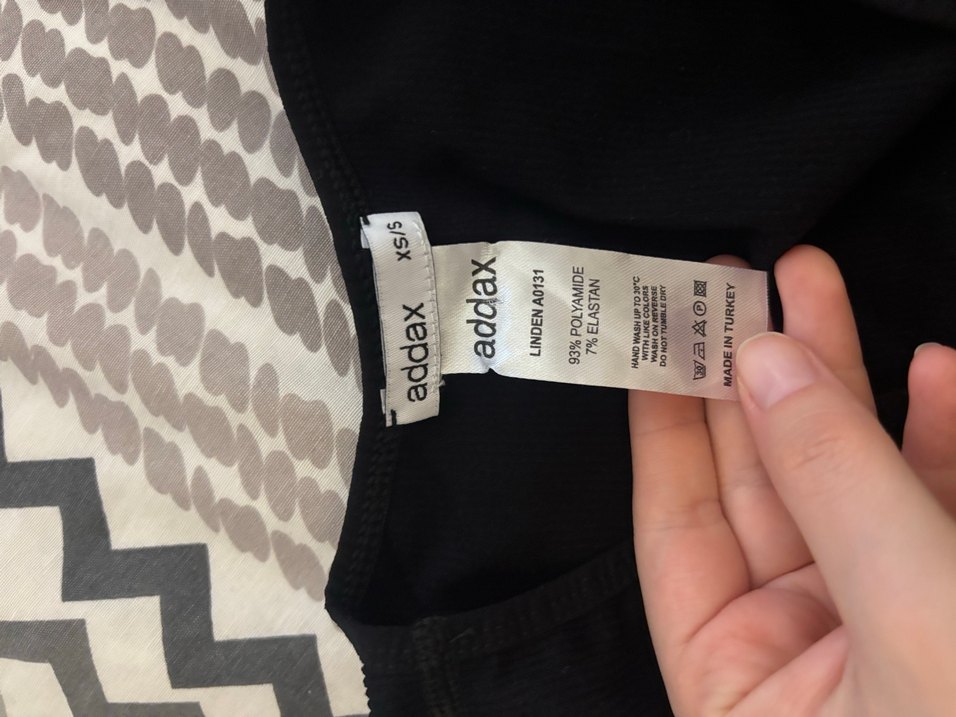 Siyah V Yakalı Kemerli Kadın üst - Görsel 5