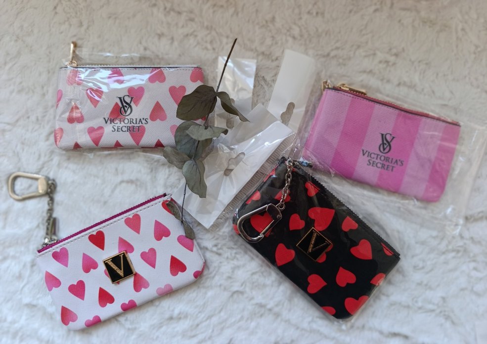 Victoria's Secret kartlık & cüzdan charm - Görsel 4