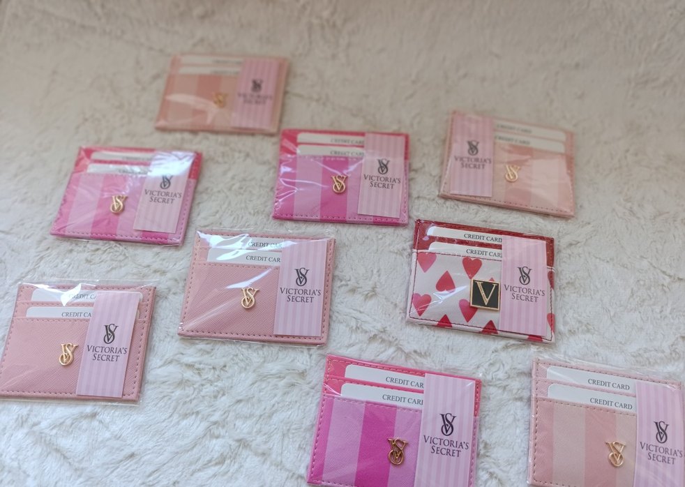 Victoria's Secret kartlık & cüzdan charm - Görsel 3