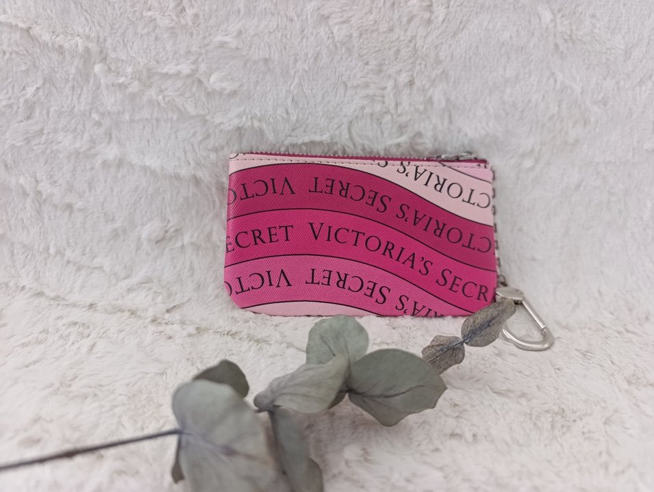 Victoria's Secret kartlık & cüzdan charm - Görsel 5