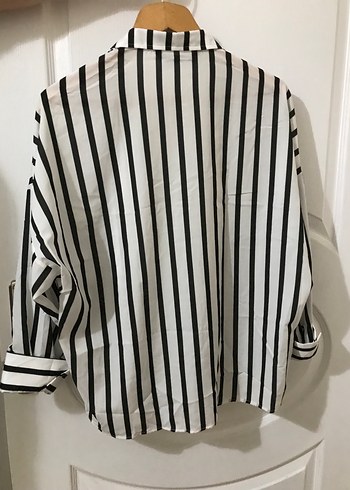 Kadın Beyaz Siyah Çizgili Gömlek - Görsel 3
