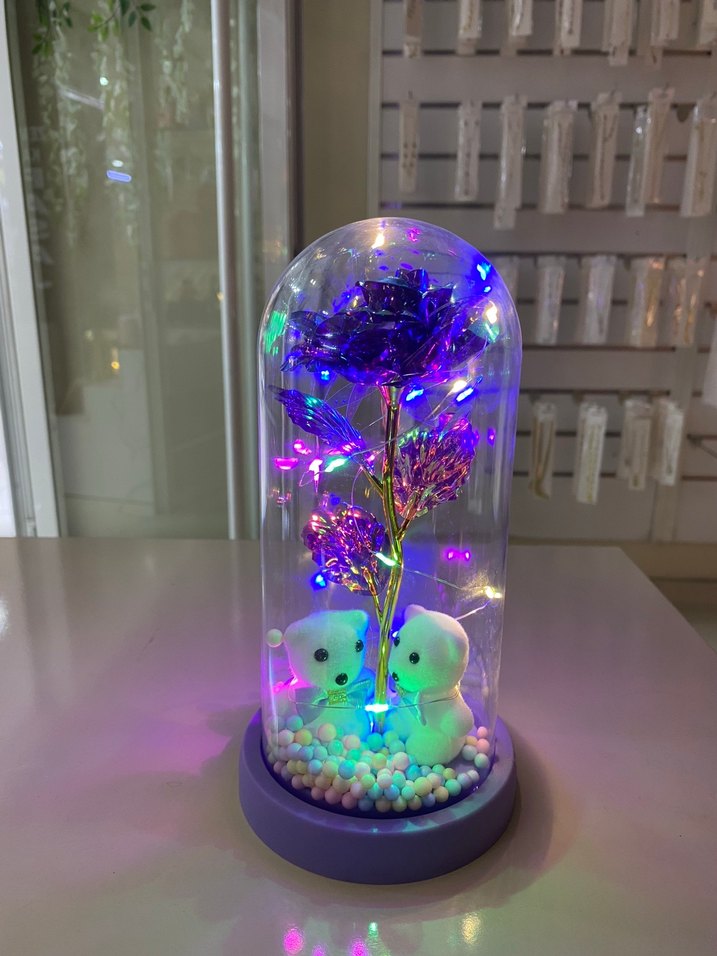 Renkli Işıklı Ayıcıklar ve Gül Dekorasyonulu cam fanus büyük boy - Görsel 2