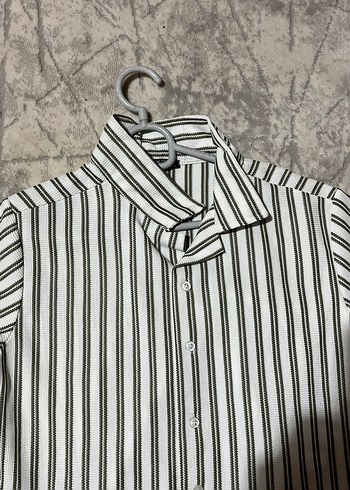 Düğmeli Kısa Kollu Çizgili Erkek Gömlek - Görsel 3