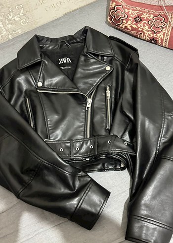 Siyah Kemerli Kısa Deri Biker Ceket - Görsel 5