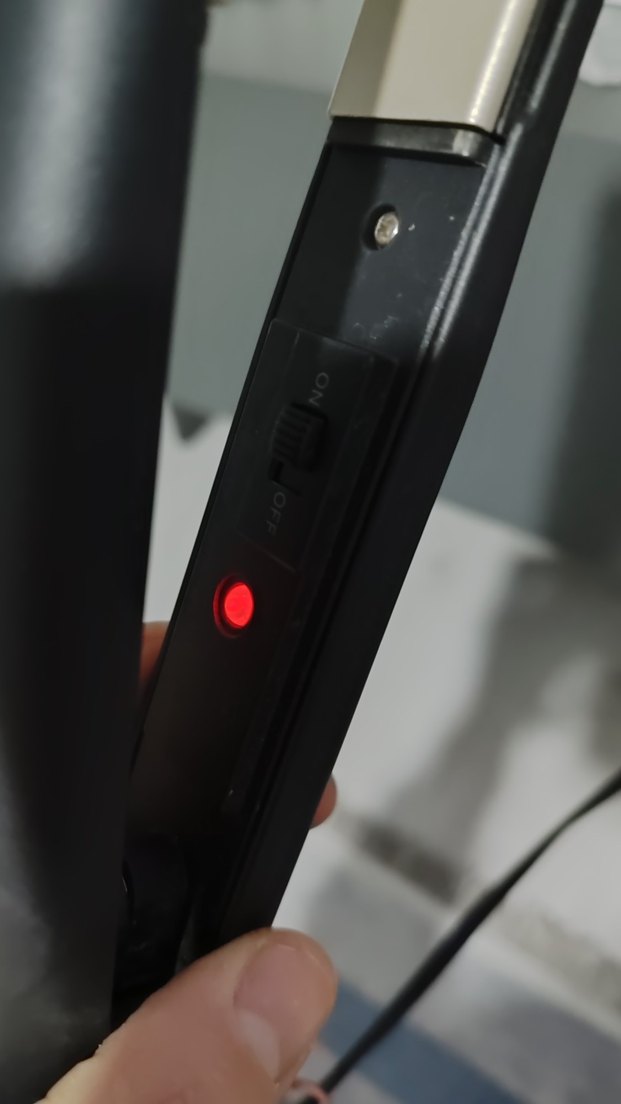 Siyah Saç Düzleştirici - Görsel 4