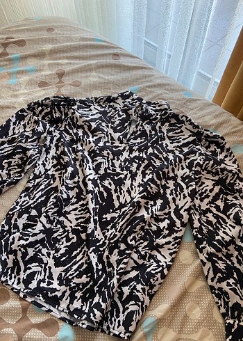 Zebra Desenli Uzun Kollu Kadın Bluz - Görsel 4