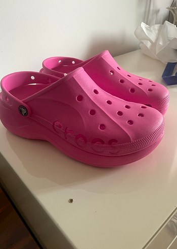 Crocs 40