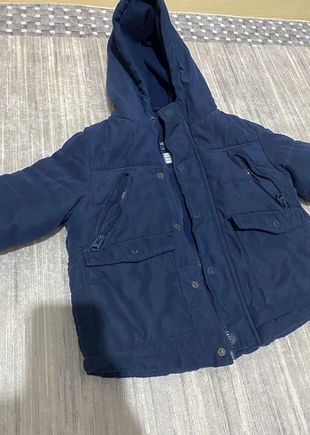 Düğmeli Kapüşonlu Erkek Çocuk Mont - Görsel 2