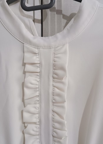 Beyaz Fırfırlı Tesettür Elbise - Görsel 2