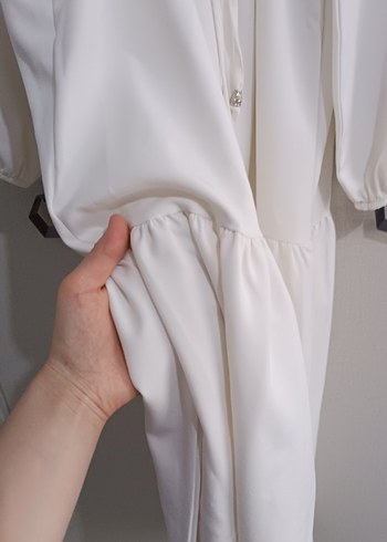 Beyaz Fırfırlı Tesettür Elbise - Görsel 3