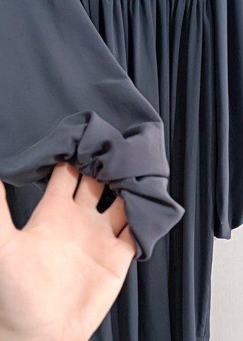 Gri Uzun Kollu Rahat Kesim Tesettür Elbise - Görsel 4