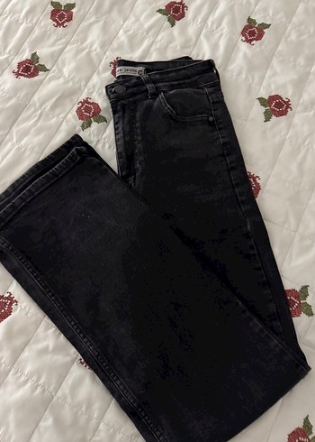 Trendyol & Milla Siyah Denim Likrali Jean