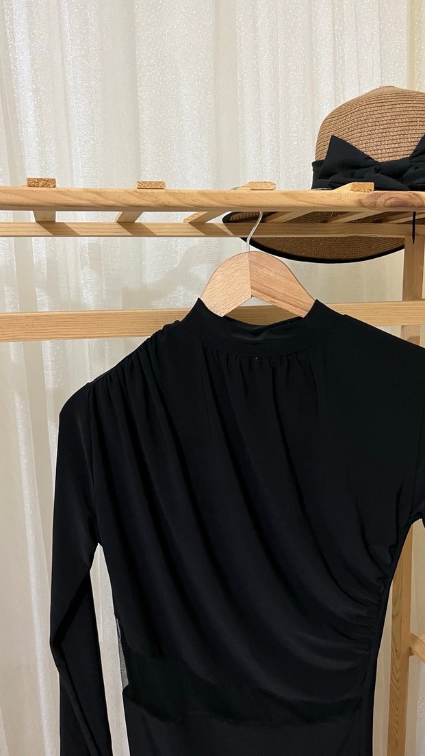 Tül Dekolte Detaylı Dik Yaka Uzun Kollu Midi Boy - Görsel 2