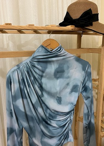 Uzun Kollu, Yüksek Yakalı Kadın Bluz - Görsel 3