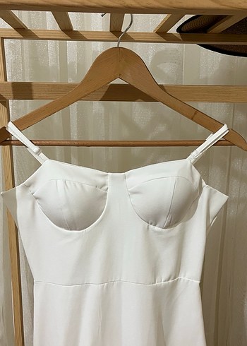 Beyaz V Yakalı İnce Askılı ( Nikah ,Nişan) elbisesi - Görsel 4