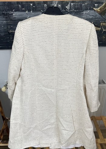Düğmeli Beyaz Kadın Midi Blazer - Görsel 2