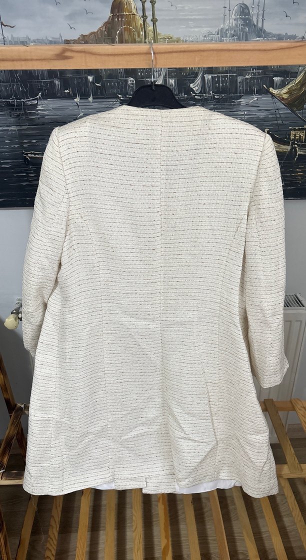 Düğmeli Beyaz Kadın Midi Blazer - Görsel 2