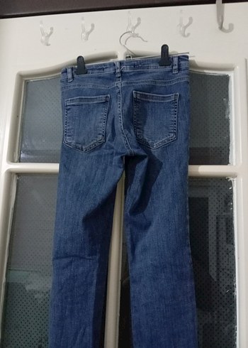 27 Beden mavi Renk Yırtık Detaylı Mavi Kadın Kot Pantolon