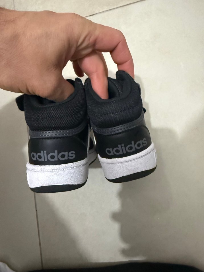 Erkek Çocuk Siyah Adidas Spor Ayakkabı - Görsel 2