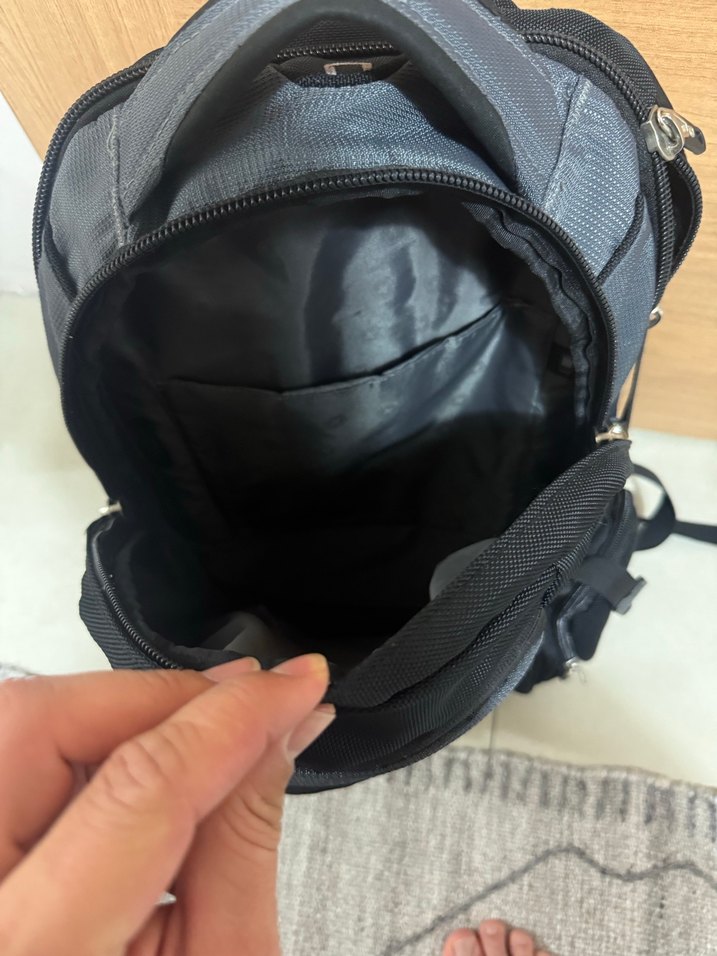 Wenger Marka Gri Fermuarlı Erkek Sırt Çantası - Görsel 3