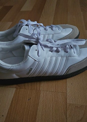 Adidas 44