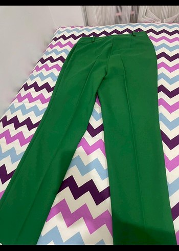 Kadın Yeşil Piliseli Kumaş Pantolon - Görsel 2