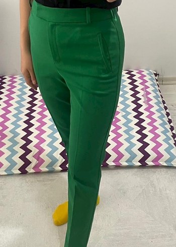 Kadın Yeşil Piliseli Kumaş Pantolon - Görsel 5