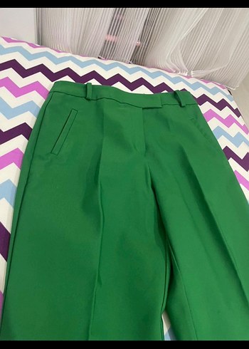 Kadın Yeşil Piliseli Kumaş Pantolon - Görsel 3