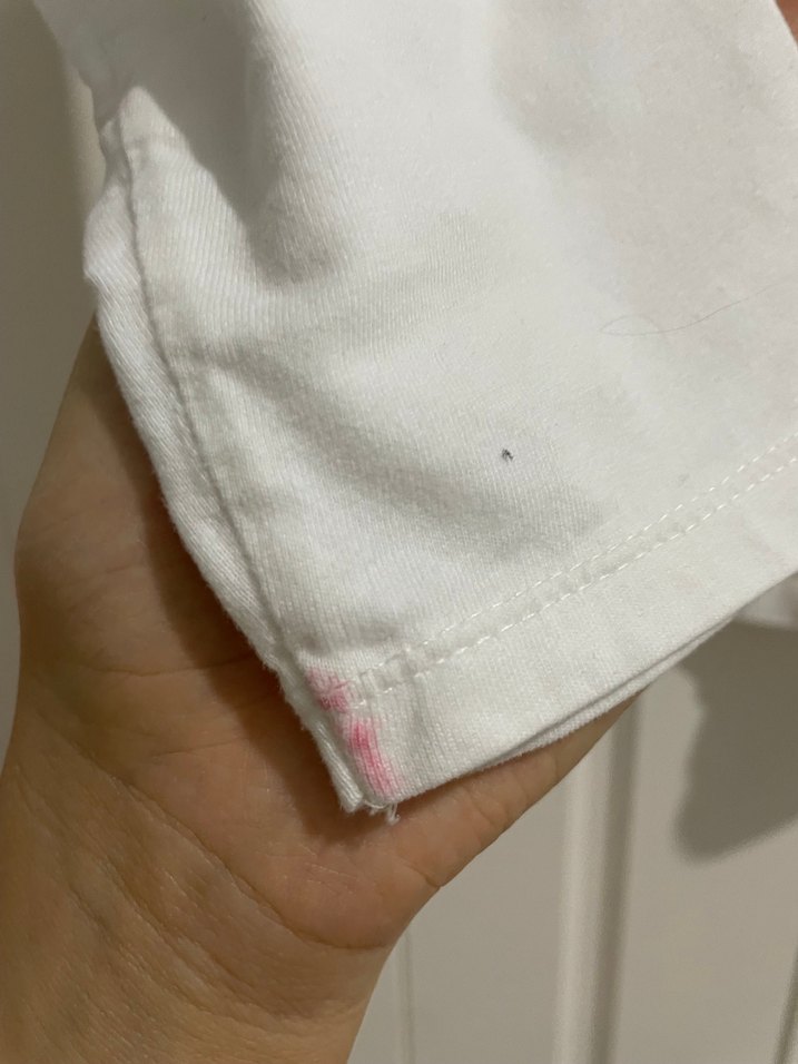 Çiçek Desenli Düğmeli Uzun Kollu Beyaz Kız Tişörtü - Görsel 2