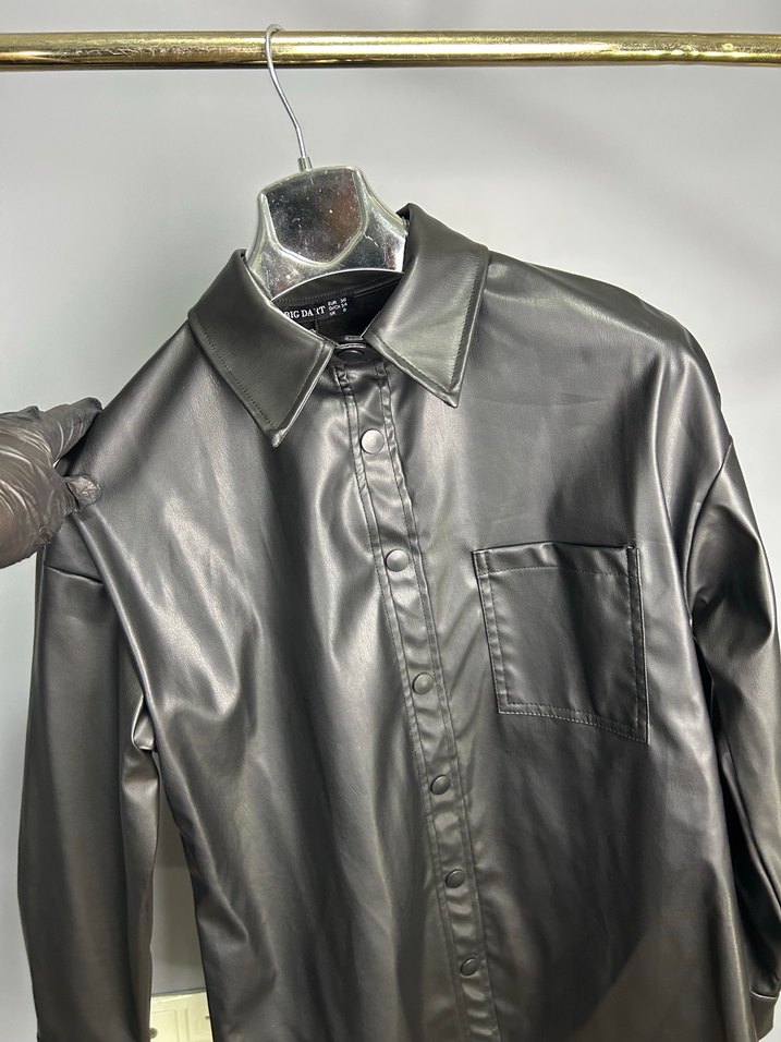 Düğmeli Siyah Midi Deri Kadın Ceket - Görsel 3