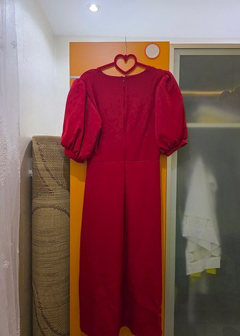 kırmızı V Yakalı Düğmeli Midi Elbise - Görsel 3