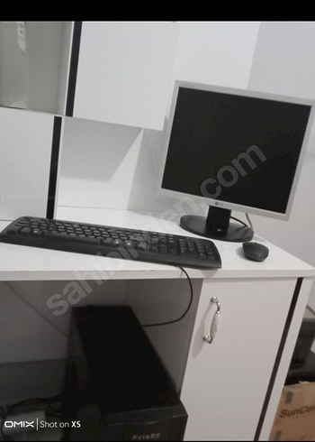 Mavi Renkli Bilgisayar Monitörü - Görsel 2